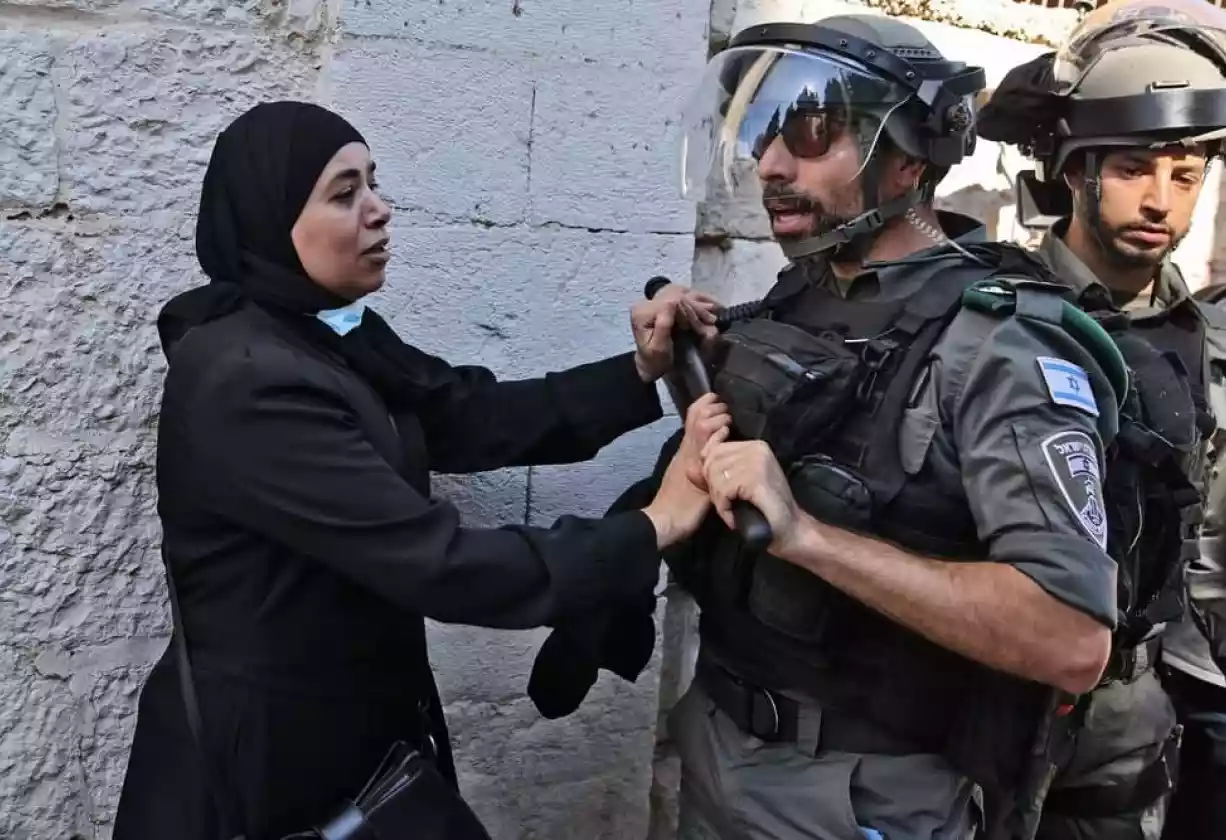 الاحتلال اعتقل أكثر من 16 ألف فلسطينية منذ 1967
