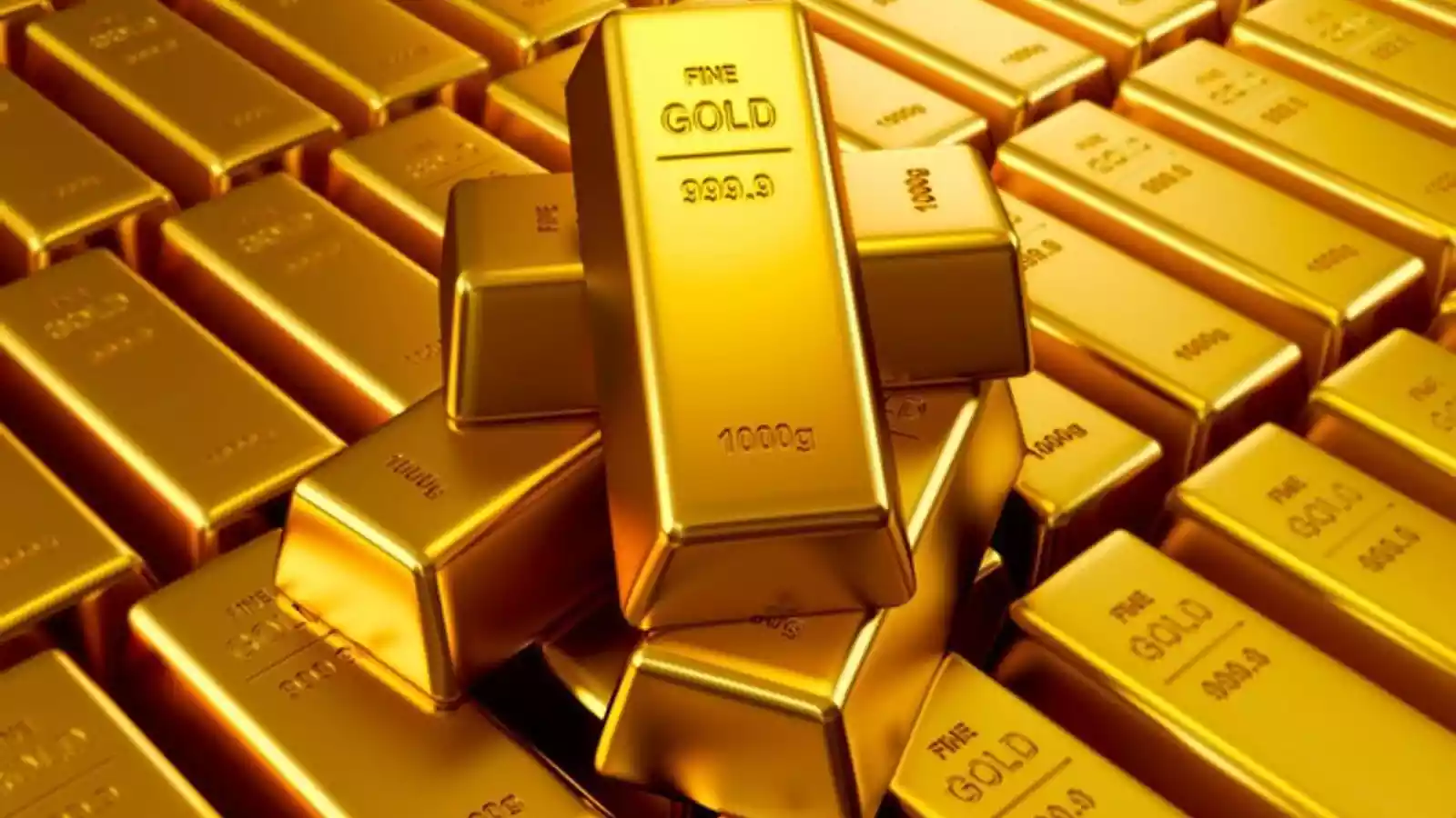 الذهب ينخفض لأدنى مستوى في 29 شهرا