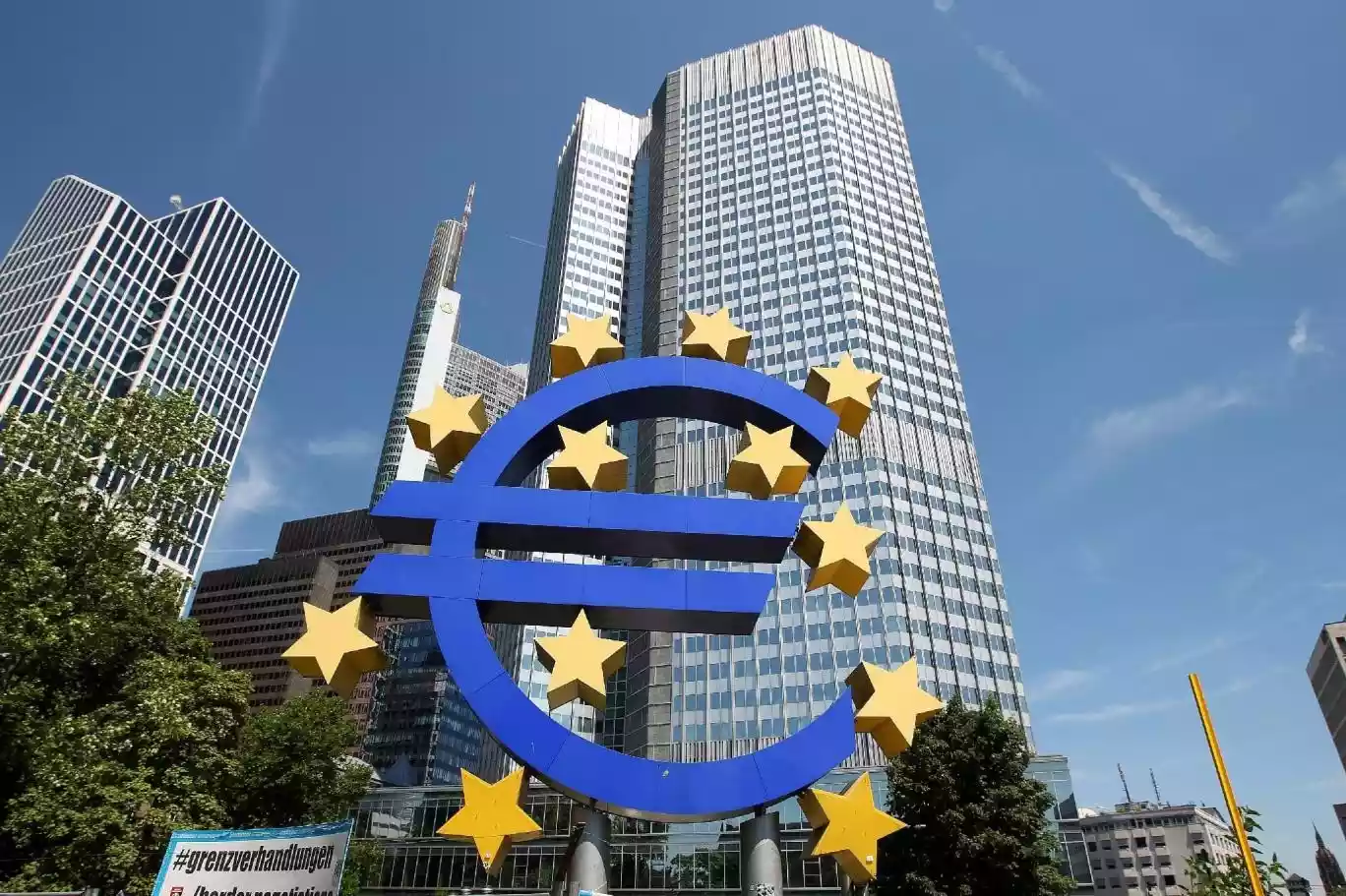 البنك الأوروبي يدرس إقراض "الكهرباء الوطنية"  45 مليون يورو