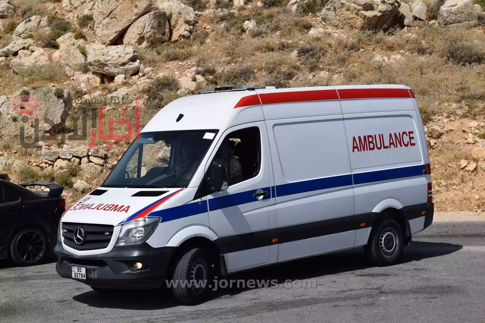 وفاتان بحادثي سير في عمان.. وضبط "باص" عرض حياة 28 طالبا للخطر