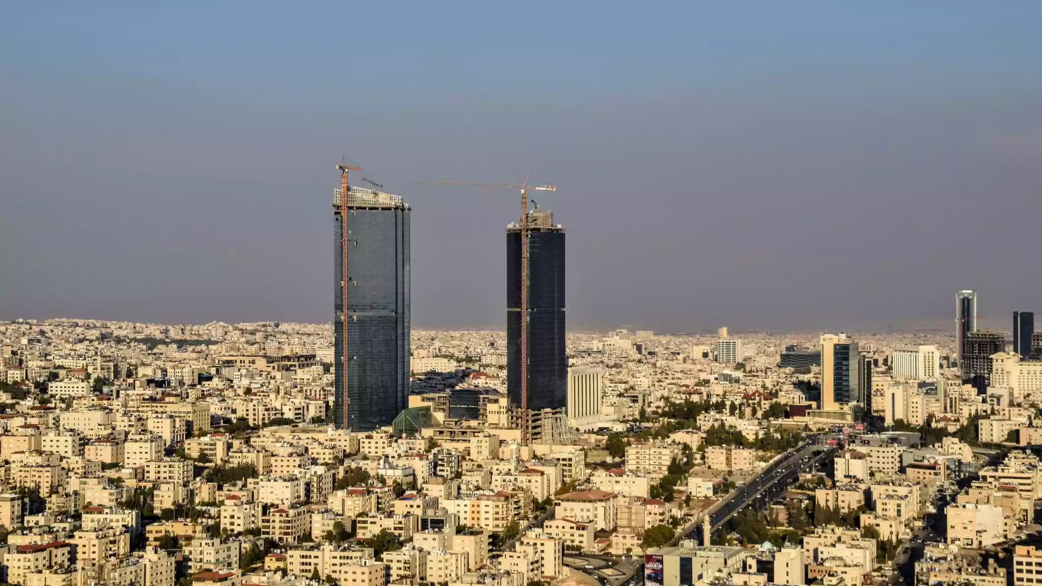 الأمانة: أبراج السادس صورة للتعثر الاستثماري بالأردن