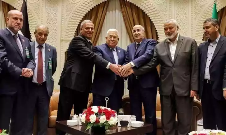 الفصائل الفلسطينية توقع رسمياً على إعلان الجزائر