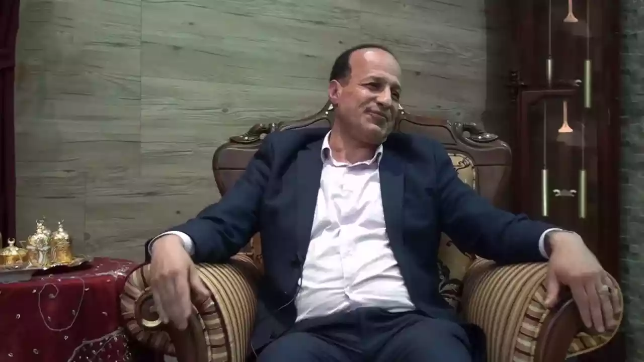 بالفيديو.. النهاية تبتسم لـ"أستاذ التكنو".. وعشيرة المُدان تعتذر