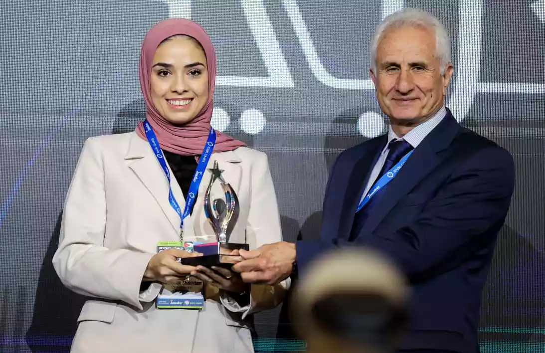 الأردنية أبو شخدم تفوز في جائزة الملك عبدالله الثاني للإنجاز والإبداع الشبابي