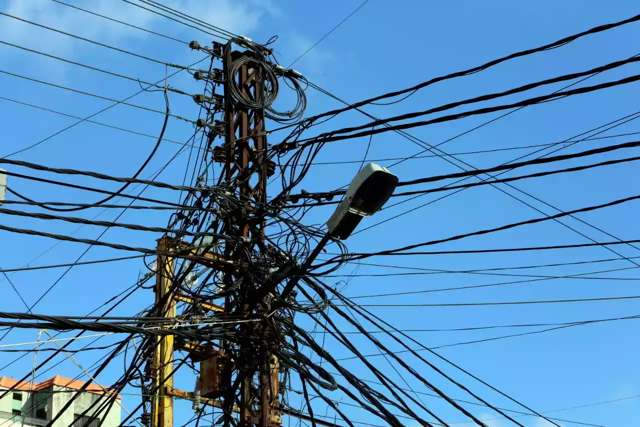 فصل مبرمج للكهرباء عن مناطق في الطفيلة غدا (أسماء)