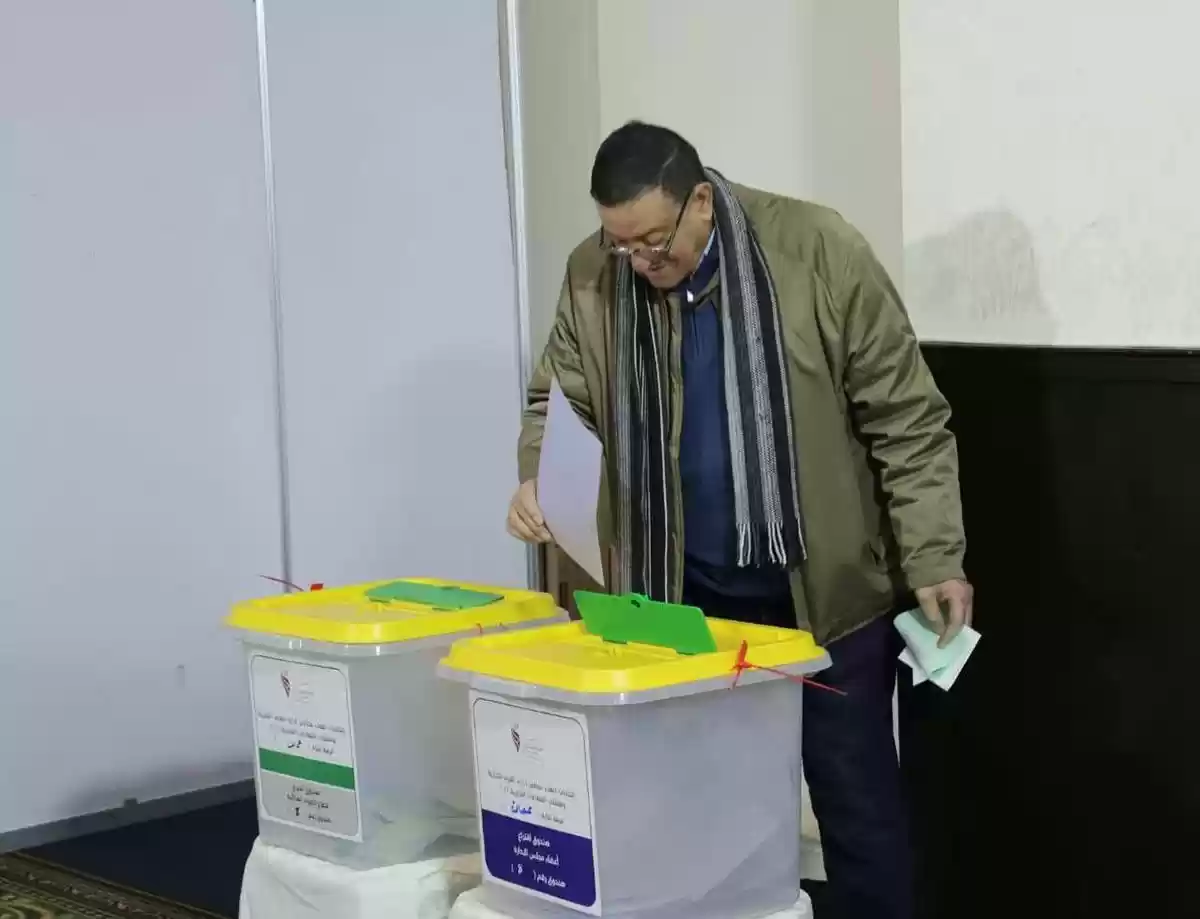 ٢٥.٥ % نسبة التصويت بانتخابات تجارة عمان