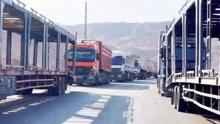 غرفة صناعة الأردن: خسائر يومية بالملايين جراء إضراب الشاحنات