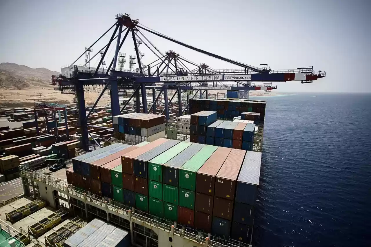 "تجارة عمان" تطالب شركة ميناء الحاويات بالتراجع عن فرض الرسوم الجديدة