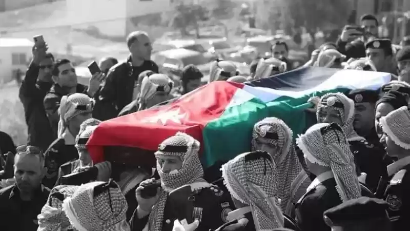 الأردنيون يؤدون صلاة الغائب على أرواح شهداء الوطن