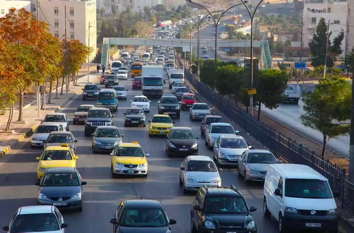 الأمن يكشف عن عدد السيارات في عمان... وازدحامات في 70  موقعا