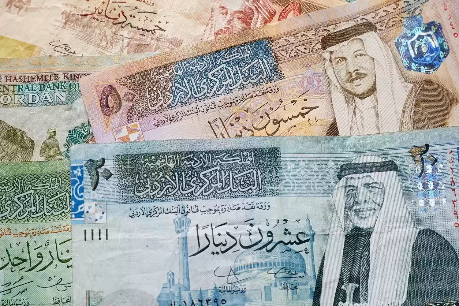 الحكومة تصدم الأردنيين بشأن الحد الأدنى للأجور