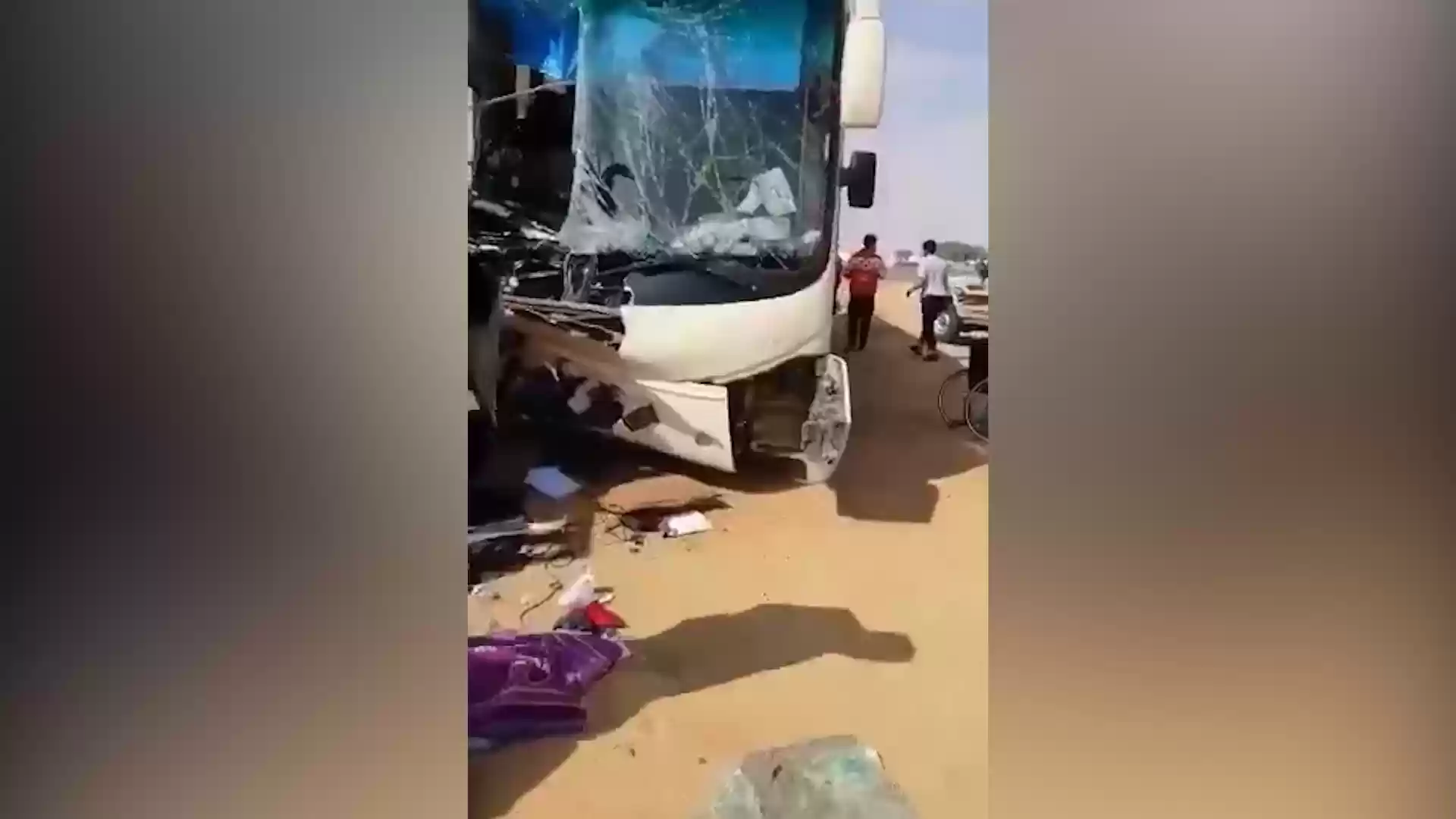 إصابات-بحادث-تصادم-لحافلة-معتمرين-أردنيين-في-السعودية-(فيديو)