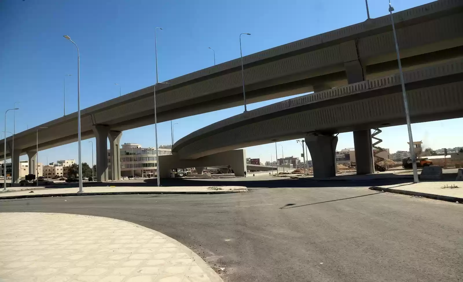 الحكومة تعلن إفتتاح الجسر الرئيسي الثاني من "تقاطع الإرسال"