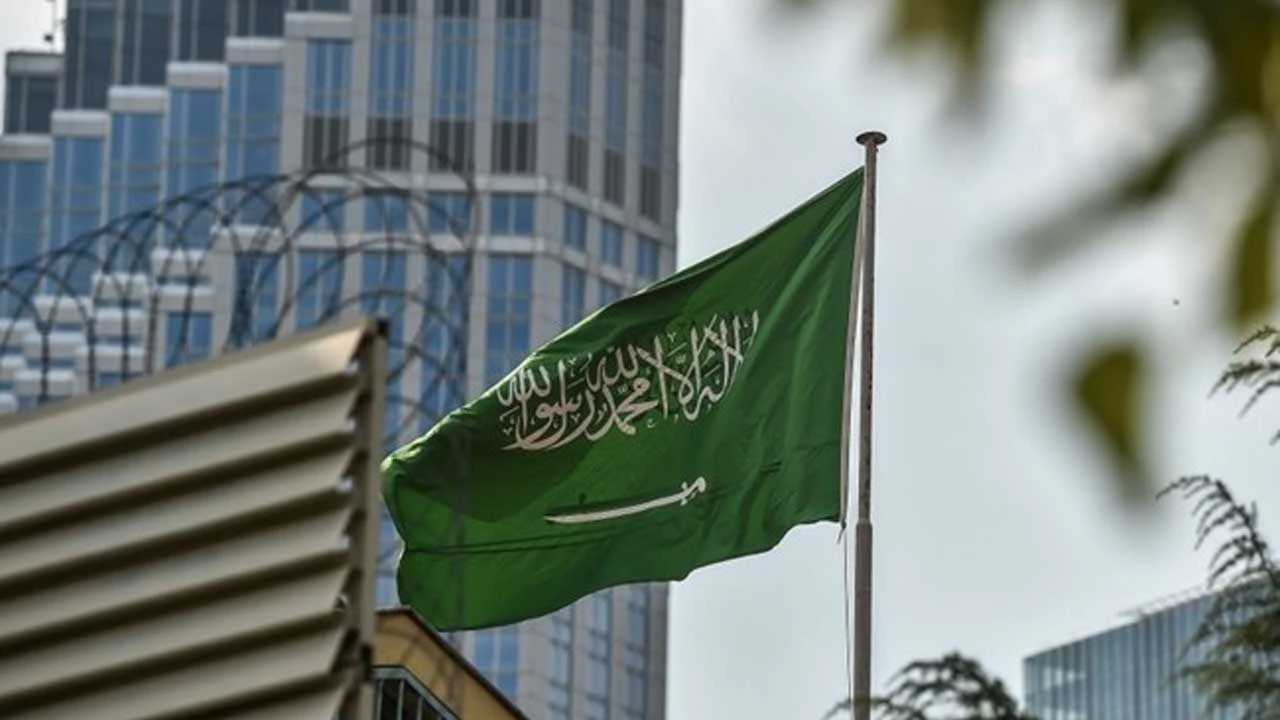 وزير خارجية السعودية يكشف عن موقف المملكة من نشر قوات دولية في القطاع