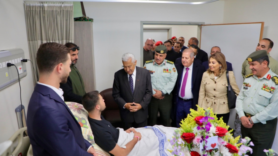  الأعيان يؤكد اعتزازه بتضحيات الأجهزة الأمنية خلال زيارة مصابي مداهمة الرمثا