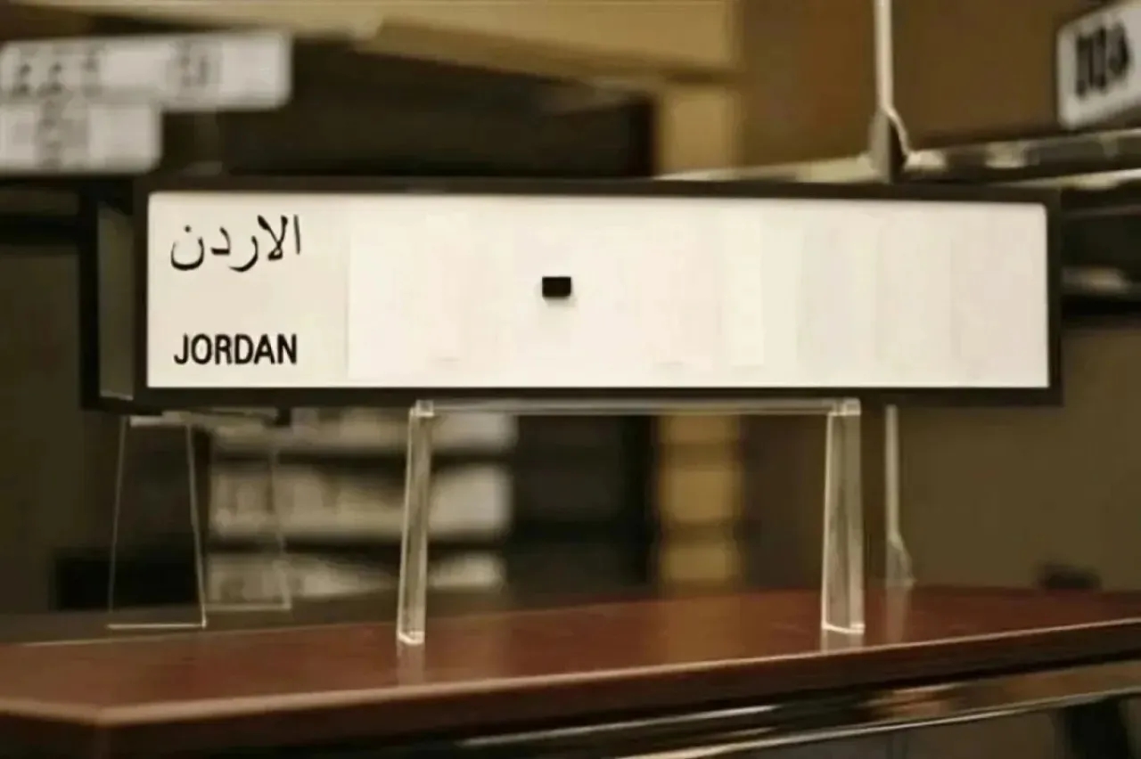  بأسعار تبدأ من 2750 دينار .. ترخيص السواقين يطرح أرقاماً رباعية وخماسية متناسقة للبيع