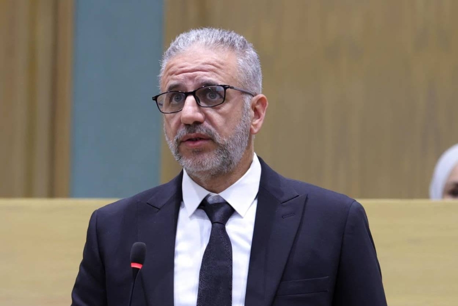 الربيحات يقدم أقصر خطبة لنائب جائع: أقم الصلاة يا دولة الرئيس