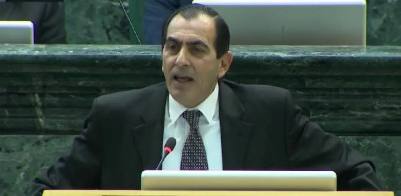 نائب يتهم وزير الطاقة بمحاولة تمرير اتفاقية «على بياض» ويصف ما جرى بـ«الجنون»