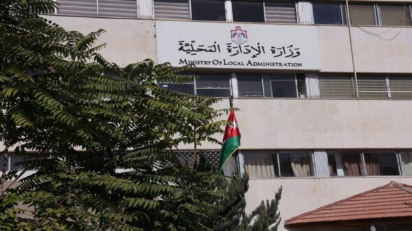 “حلول التفافية”.. الكلالدة يحمل الإدارة المحلية مسؤولية البناء في أراض خطرة