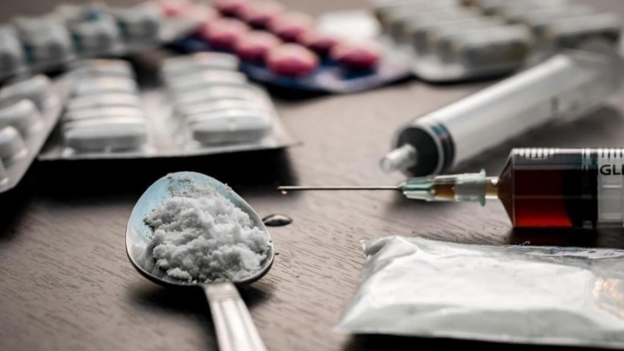 خبراء: المخدرات وراء 60% من الجرائم الكبرى في الأردن ودعوات لإقرار فحص إلزامي قبل الزواج