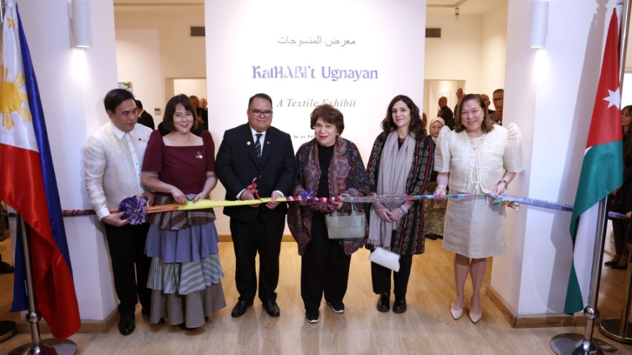 افتتاح معرض المنسوجات الفلبينية في عمان برعاية الأميرة وجدان