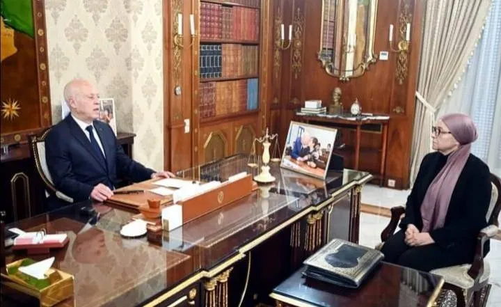 تونس: إيداع قاضٍ معزول السجن بسبب تدوينات مسيئة للرئيس سعيّد