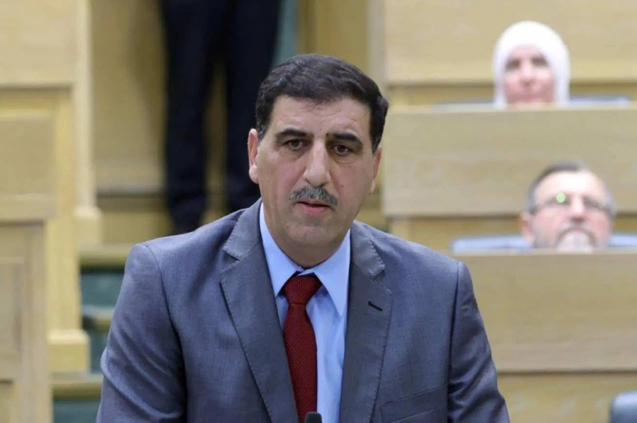 القبلان: ابن عمي تعيّن بعمر الـ 46 ومات قهرًا لعدم حصوله على راتب