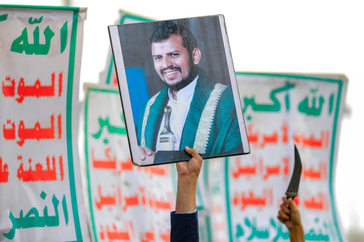 زعيم الحوثيين يدعم إيران ويستعد لمواجهة التصعيد العسكري