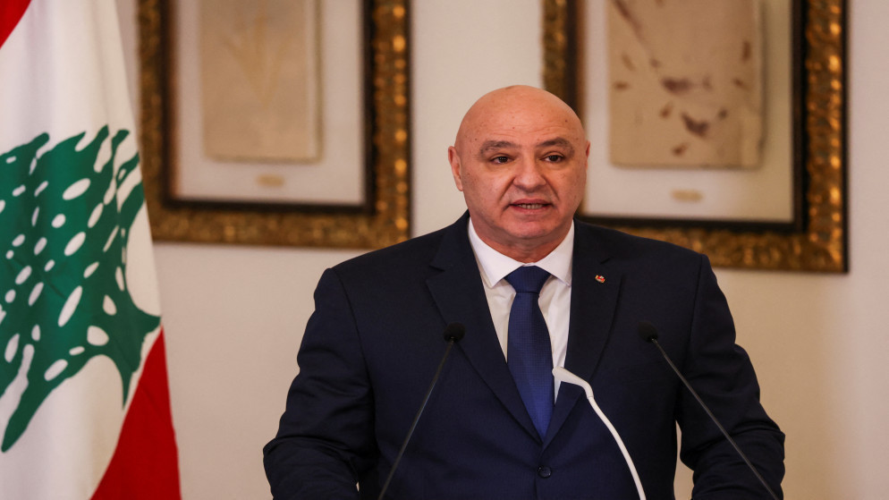 الرئيس اللبناني يدين قصف إسرائيل للبنى التحتية بمقدمة لغزو بري