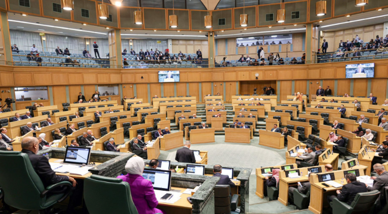 نواب يعلنون رفضهم لتعديلات الضمان الاجتماعي في وثيقة (أسماء)