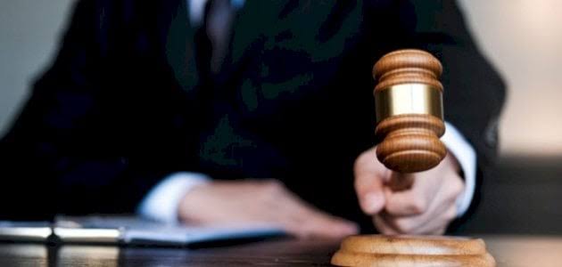 المدعي العام يقرر توقيف السيدة التي أساءت ليوم العلم عن جنحة القيام قولا بتحقير العلم الأردني