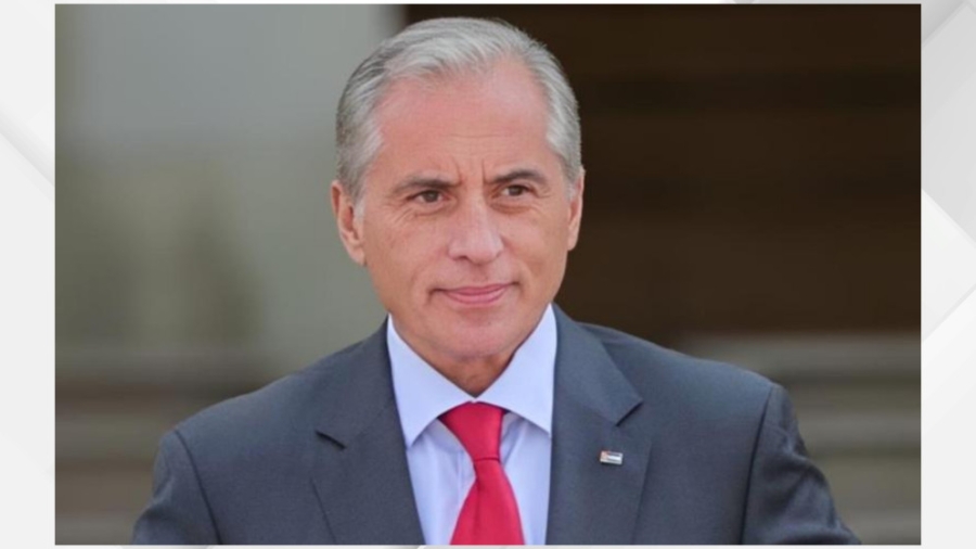 رئيس الوزراء يطلع على خطط أمانة عمّان للتحول الرقمي والتحديث الإداري والمالي