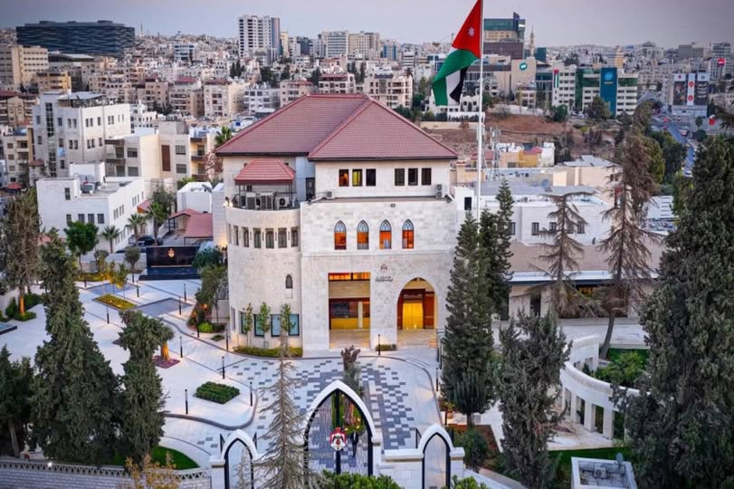 ديلواني  يكتب: هل ينهي الرئيس حقبة الصالونات ويعيد (الدوار الرابع) إلى حضن الميدان؟