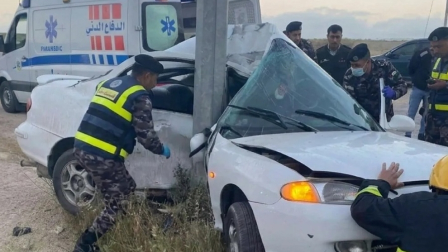 وفاة إثر اصطدام مركبة بعامود إنارة في الكرك 