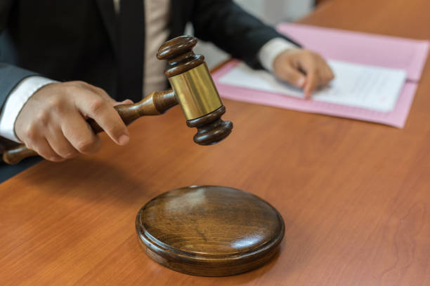 الأردن.. مذكرات تبليغ قضائية بقضايا خطيرة (أسماء)