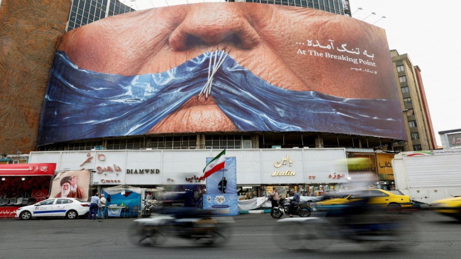 إيران تدرس أحدث رد أميركي وترامب يتنظر 