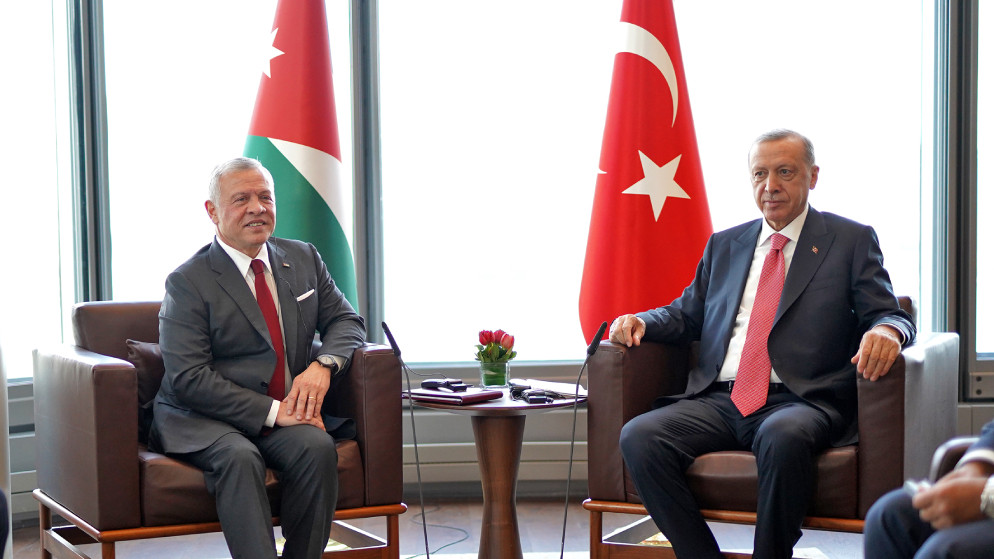 الملك وأردوغان يبحثان المستجدات الإقليمية والدولية