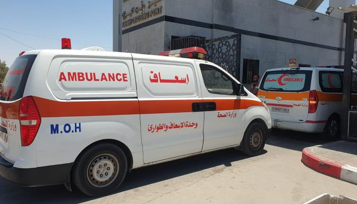 الاحتلال يصيب مسعفا بإطلاق نار على سيارة إسعاف في جنين