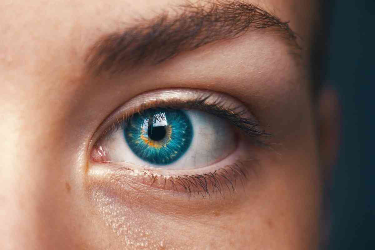 فيتامين مهم يحمي العيون من التلف