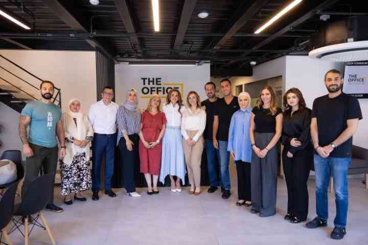 الملكة رانيا تلتقي عدداً من الشباب الرياديين (صور)