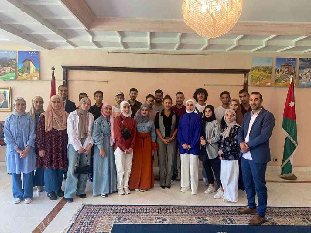 غنيمات تستقبل طلبة طب أردنيين تم قبولهم بالجامعات المغربية (صور)