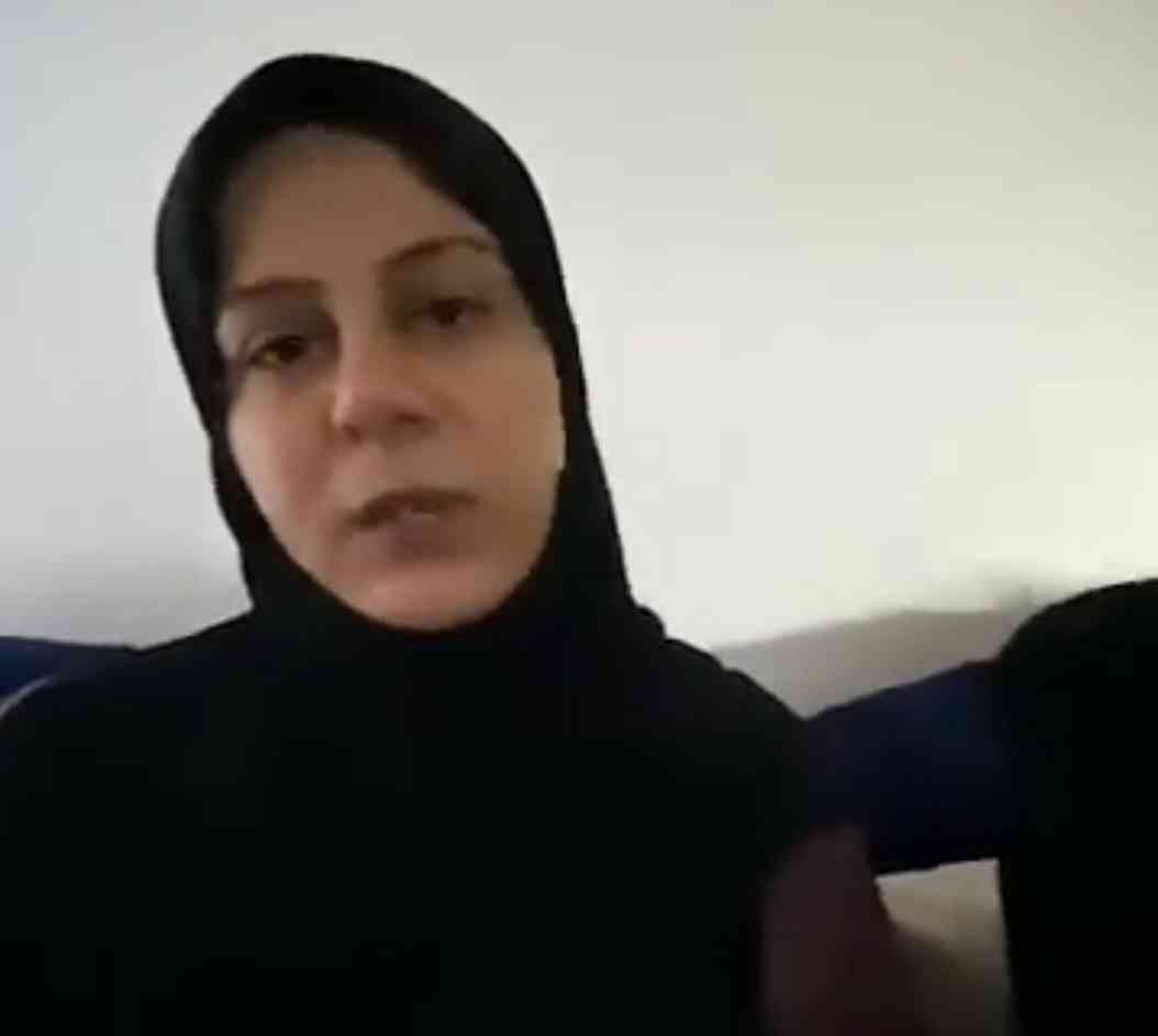 فقدت ولادي قدامي.. أردنية تروي تفاصيل تدمي القلب في ليبيا (فيديو)