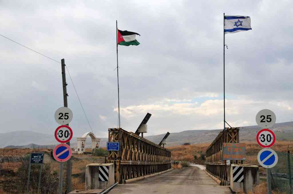إسرائيل تسعى لإلغاء تأشيرة الدخول إلى الأردن