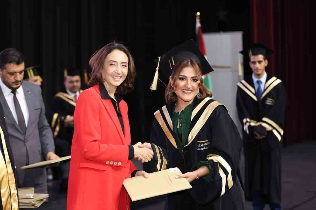 برعاية الأميرة ريم تخريج طلبة الماجستير من معهد الإعلام الأردني