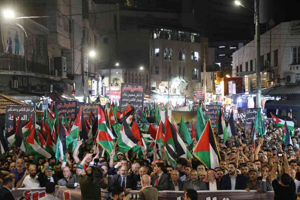 أردنيون يحشدون لمسيرات ووقفات (أسماء المناطق)