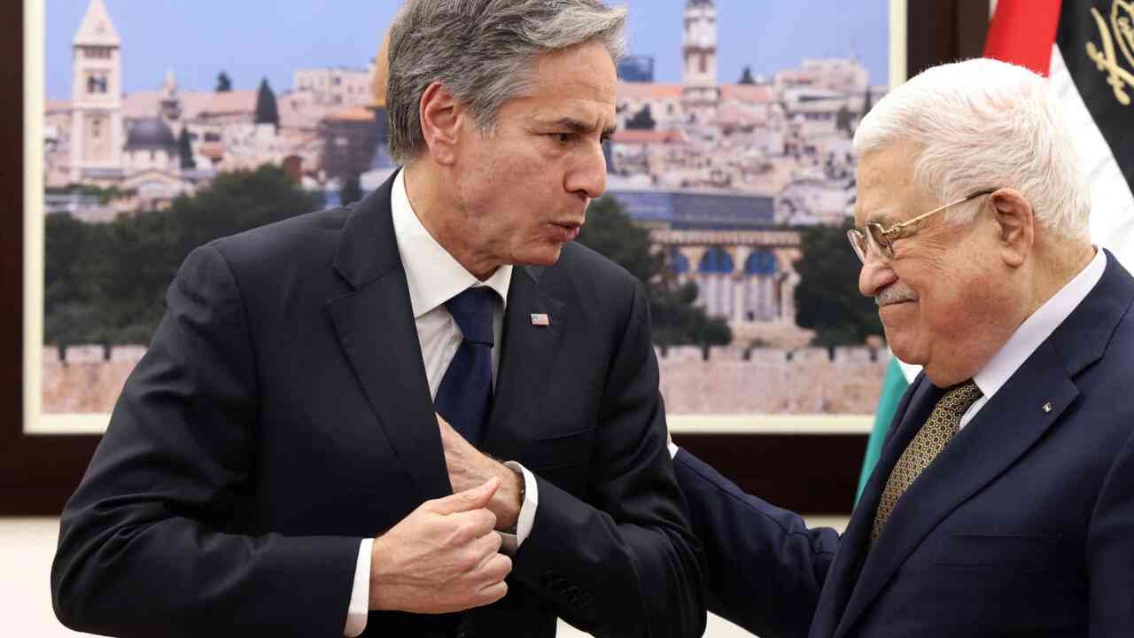 عباس يلتقي وزير الخارجية الأميركي في عمان
