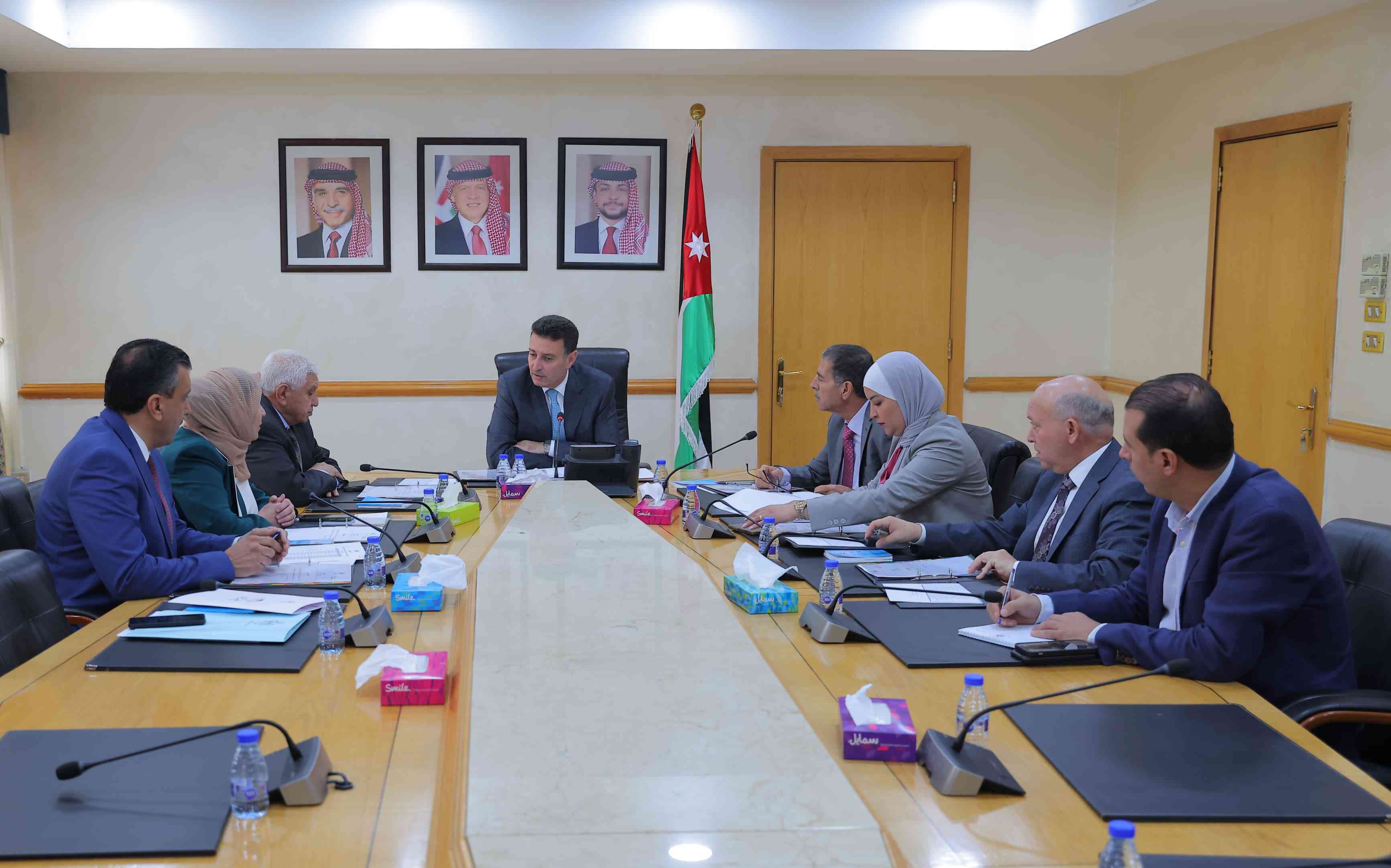 اقتطاعات مالية من مخصصات النواب دعماً لغزة
