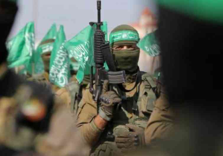 حماس ترسل صوراً لعائلة أسير إسرائيلي.. ما القصة؟