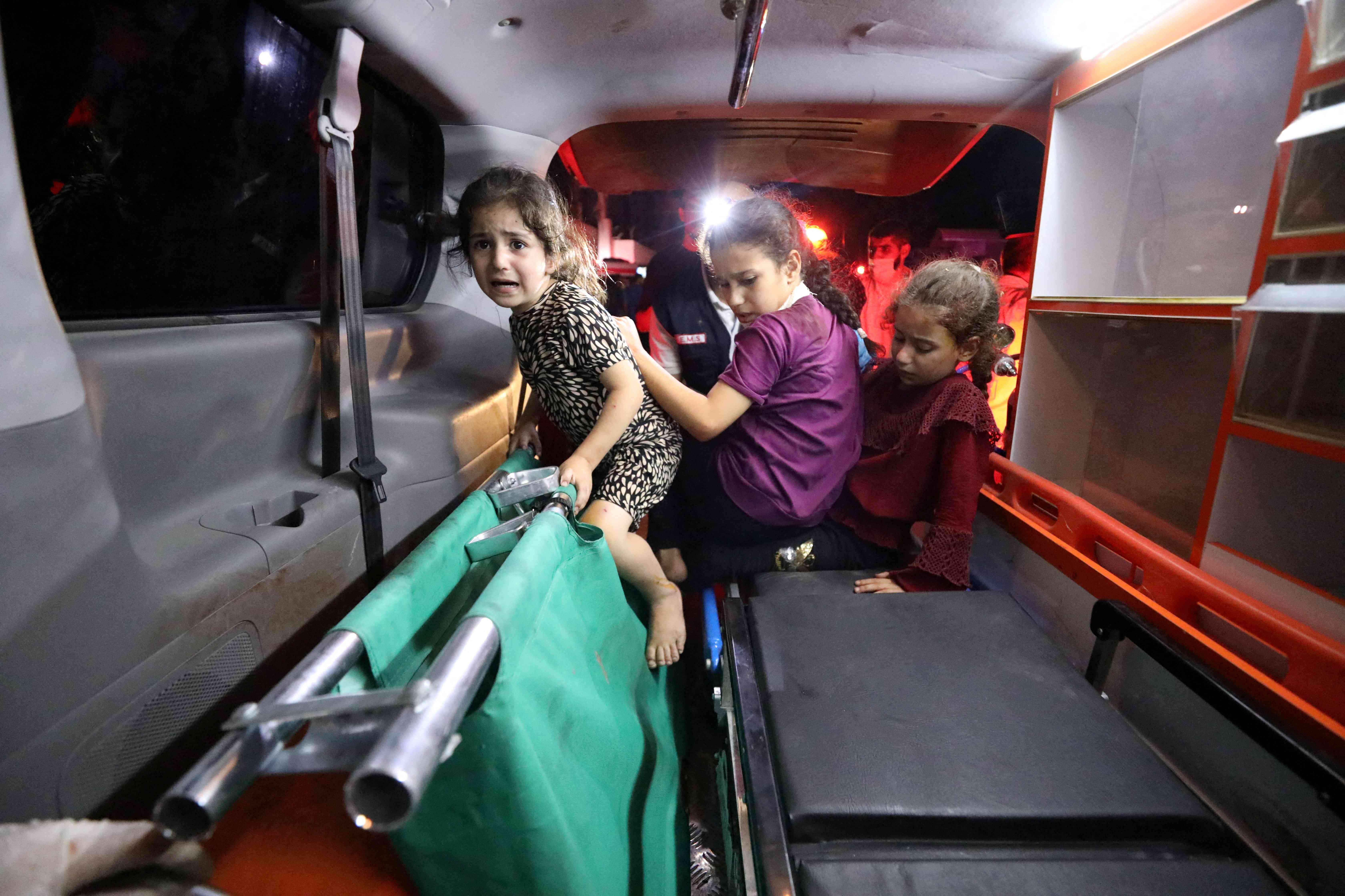 صحة غزة: يصعب التعرف على جثث ضحايا مجزرة المعمداني