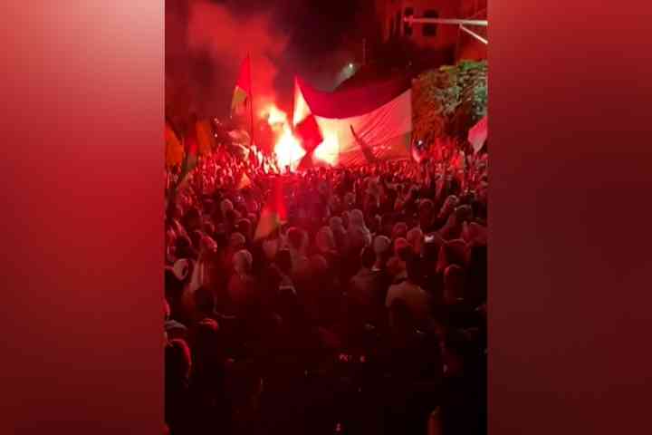 الآلاف قرب سفارة الاحتلال في عمّان (فيديو)